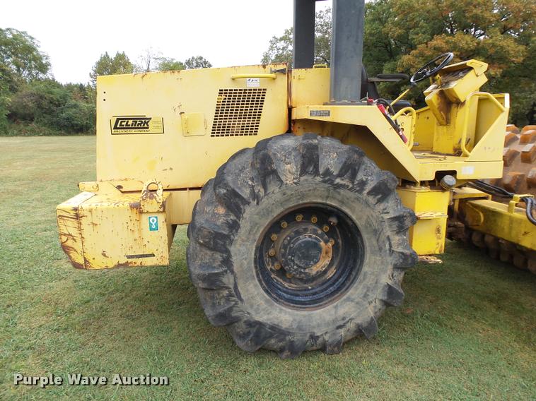 image for item K1079 Saki SV500TF single drum vibratory roller