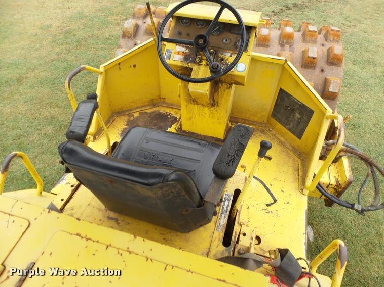 image for item K1079 Saki SV500TF single drum vibratory roller