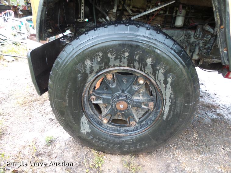 image for item K1086 1978 Ford 9000 dump truck