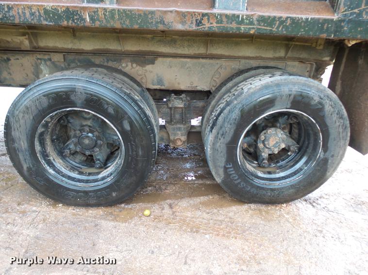 image for item K1086 1978 Ford 9000 dump truck