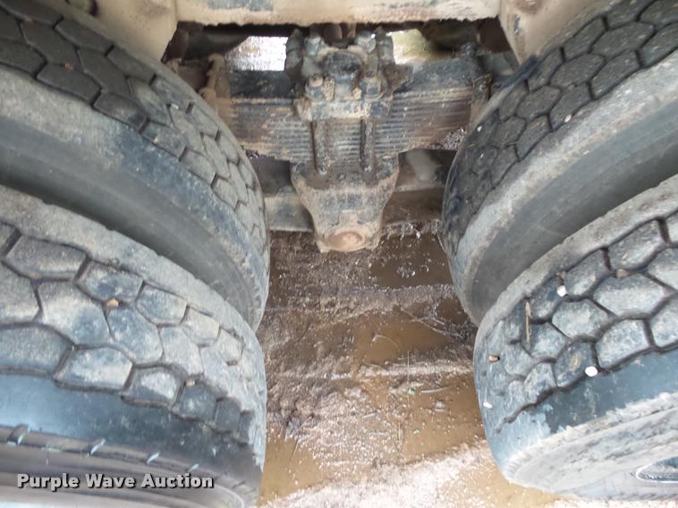 image for item K1086 1978 Ford 9000 dump truck