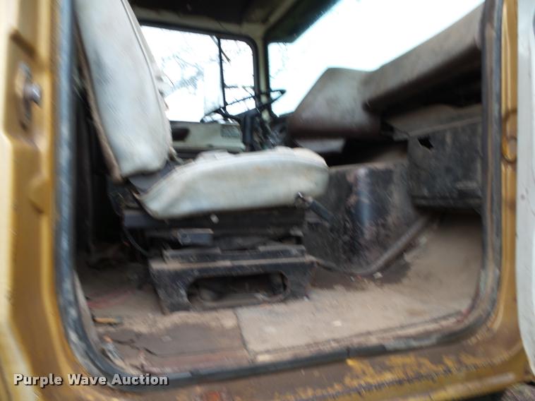 image for item K1086 1978 Ford 9000 dump truck