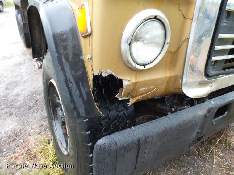 image for item K1086 1978 Ford 9000 dump truck