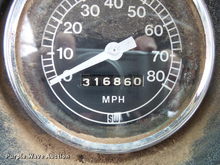 image for item K1086 1978 Ford 9000 dump truck