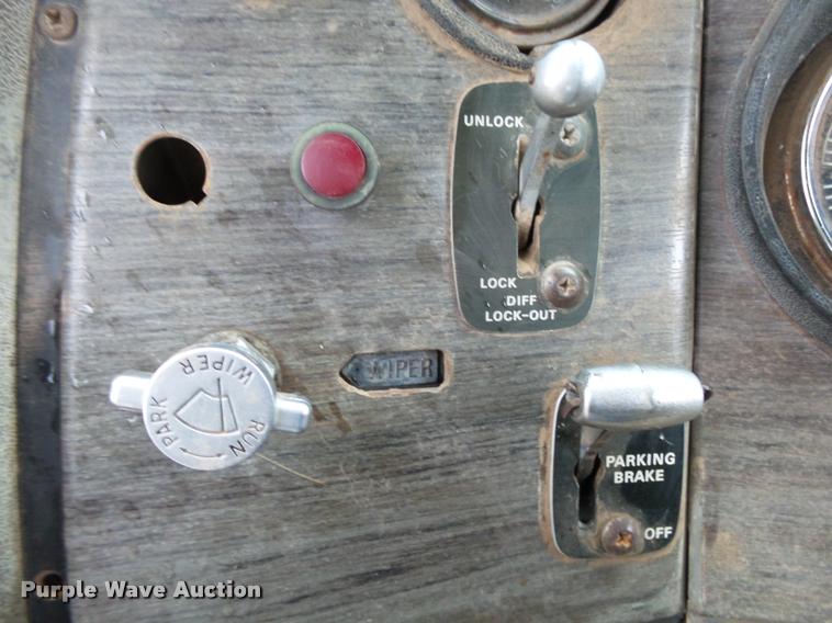 image for item K1086 1978 Ford 9000 dump truck