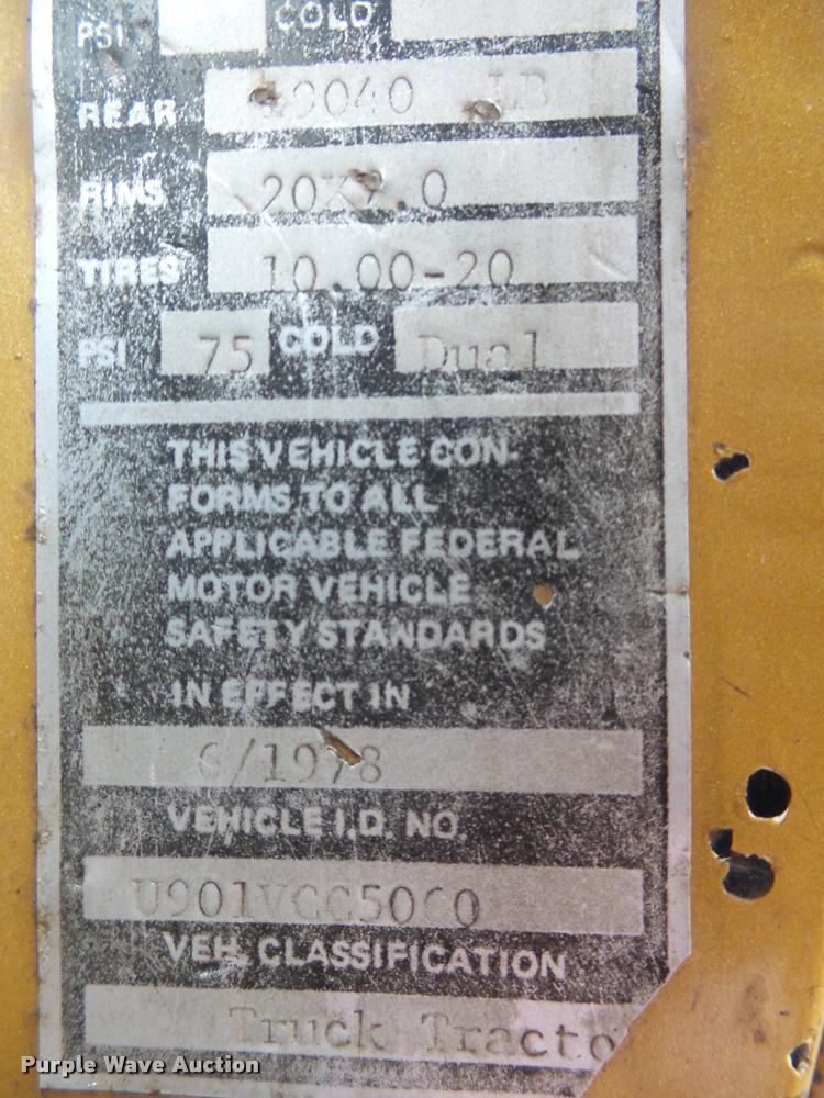 image for item K1086 1978 Ford 9000 dump truck