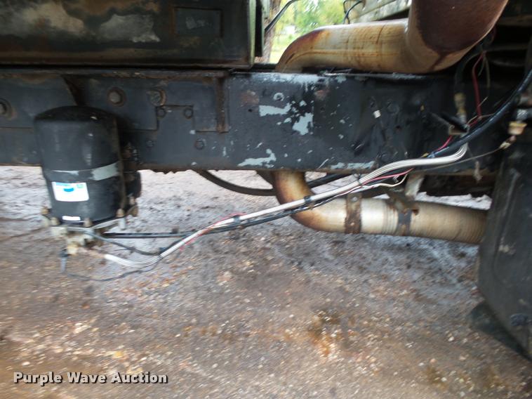 image for item K1086 1978 Ford 9000 dump truck