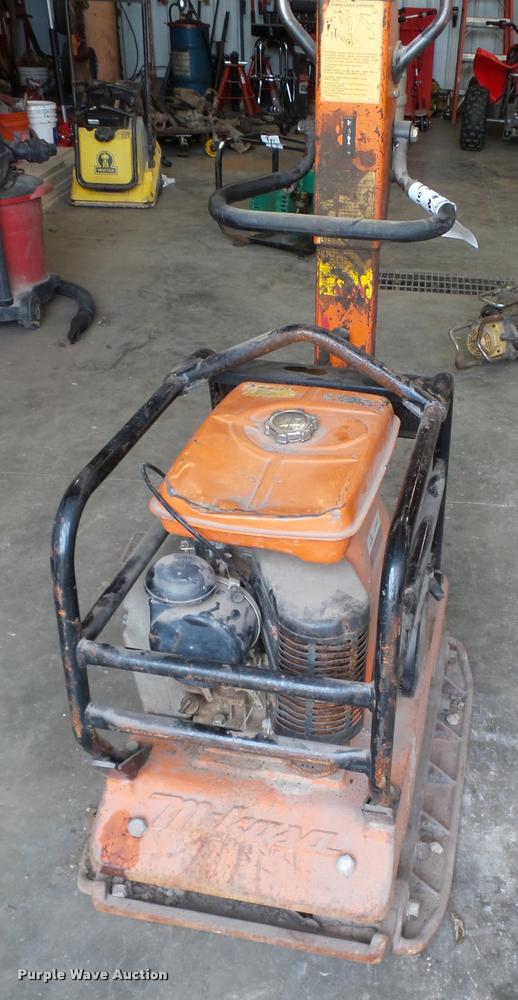 image for item K1413 Mikasa MVH-302GA plate compactor