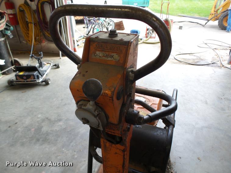 image for item K1413 Mikasa MVH-302GA plate compactor