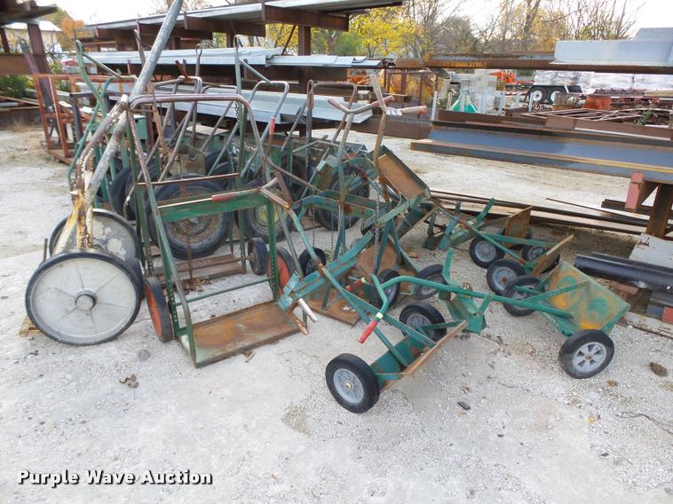 image for item K1423 Approximately 13 oxygen/acetylene carts