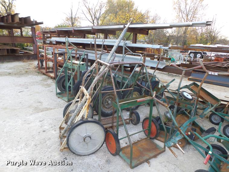 image for item K1423 Approximately 13 oxygen/acetylene carts