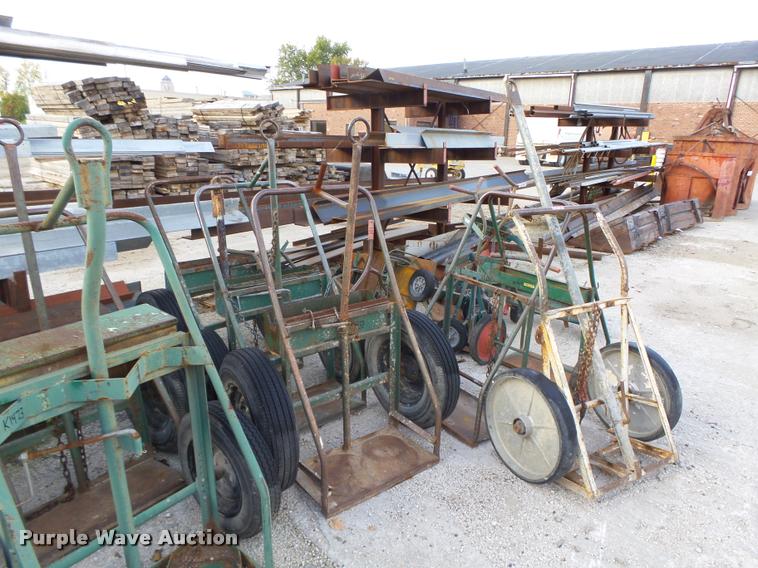 image for item K1423 Approximately 13 oxygen/acetylene carts