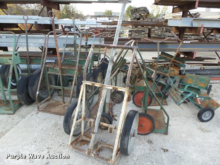 image for item K1423 Approximately 13 oxygen/acetylene carts