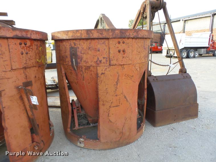 image for item K1426 (3) concrete buckets