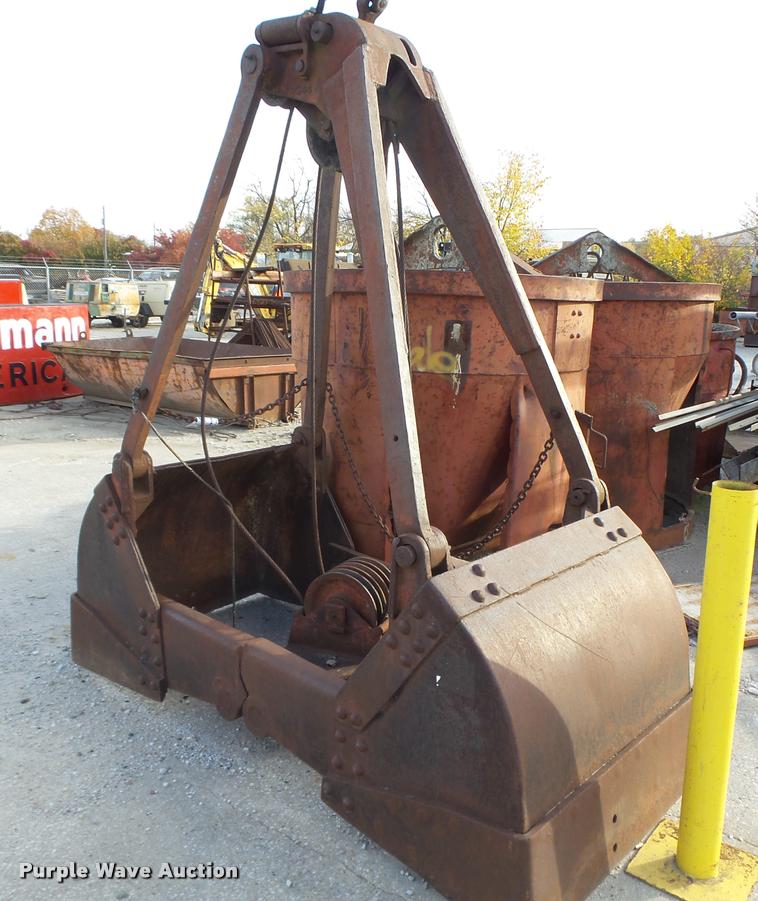 image for item K1427 Clam shell bucket