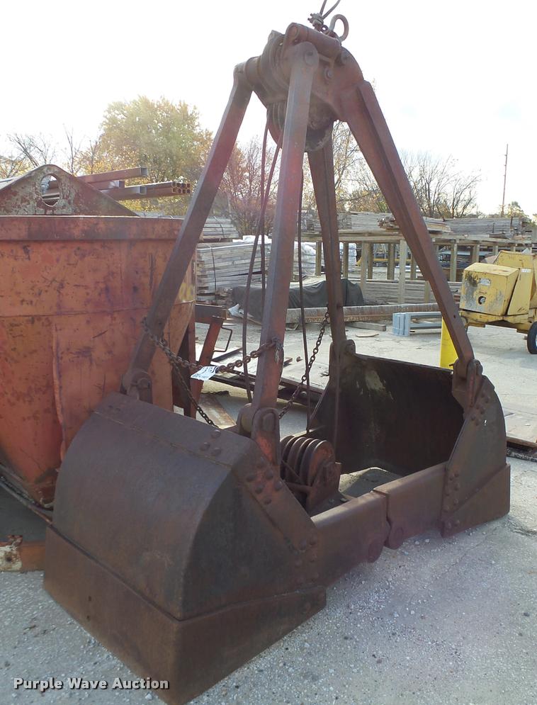 image for item K1427 Clam shell bucket