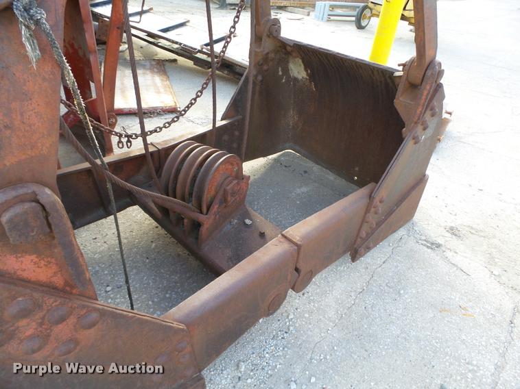 image for item K1427 Clam shell bucket