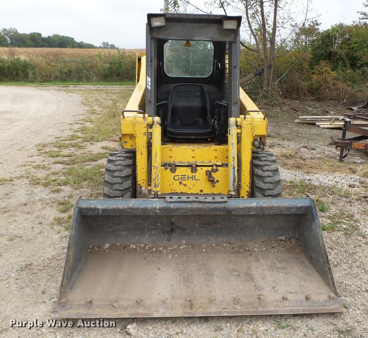 image for item K1450 2000 Gehl SL4635 skid steer