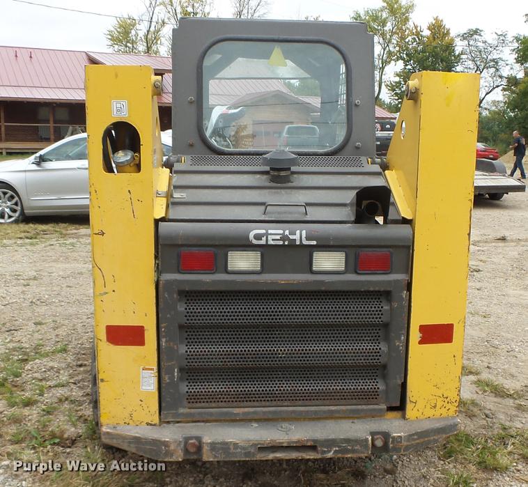 image for item K1450 2000 Gehl SL4635 skid steer