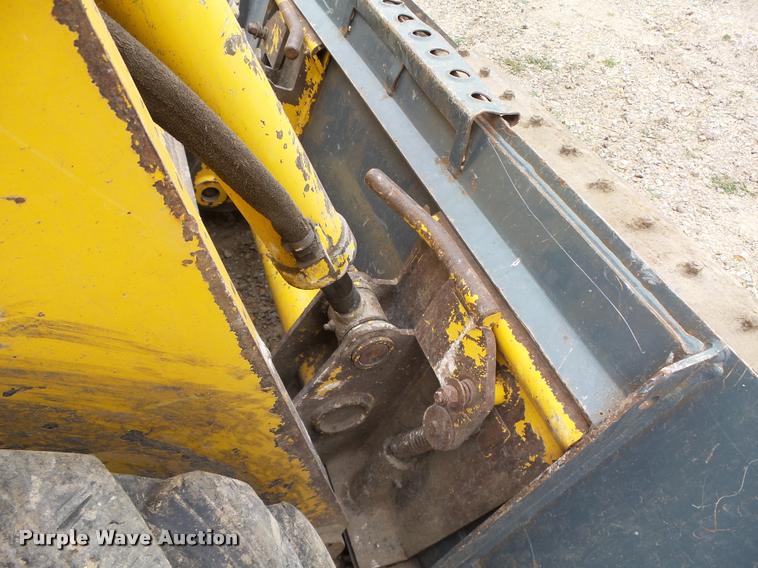 image for item K1450 2000 Gehl SL4635 skid steer