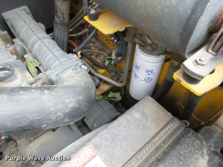 image for item K1450 2000 Gehl SL4635 skid steer