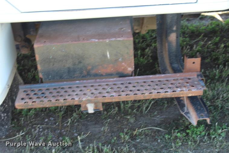 image for item K1916 1994 International 4700LP flatbed truck with environmental drill