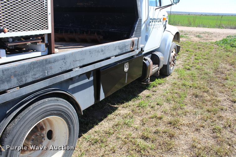 image for item K1916 1994 International 4700LP flatbed truck with environmental drill