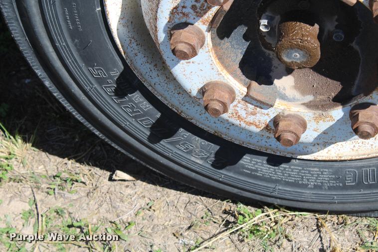 image for item K1916 1994 International 4700LP flatbed truck with environmental drill