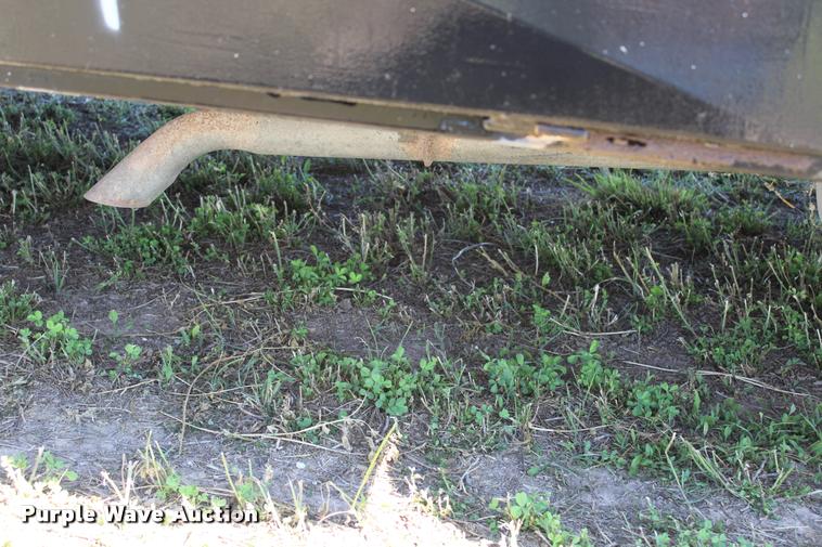 image for item K1916 1994 International 4700LP flatbed truck with environmental drill