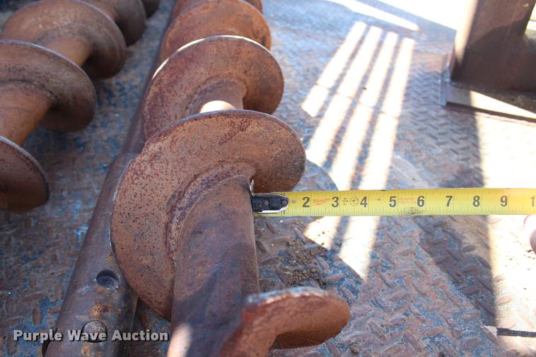 image for item K1916 1994 International 4700LP flatbed truck with environmental drill