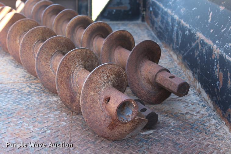 image for item K1916 1994 International 4700LP flatbed truck with environmental drill