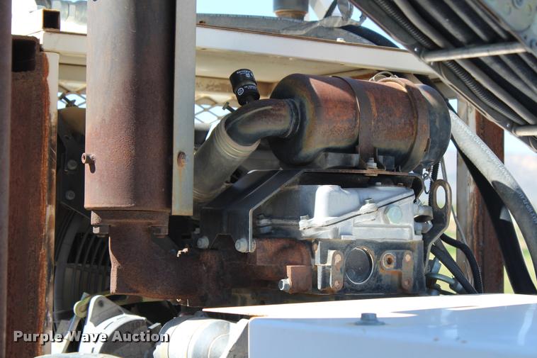 image for item K1916 1994 International 4700LP flatbed truck with environmental drill