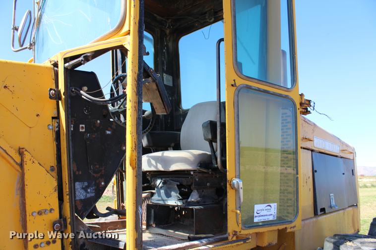 image for item K1917 John Deere 770A motor grader