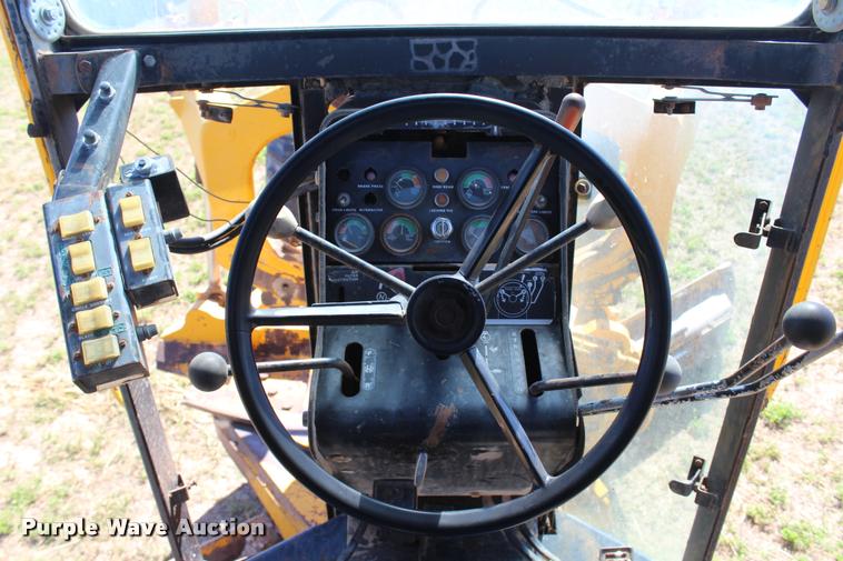 image for item K1917 John Deere 770A motor grader