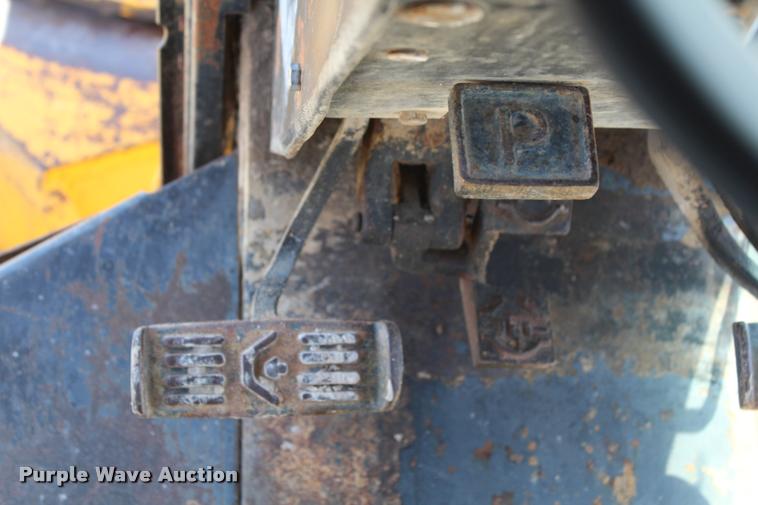 image for item K1917 John Deere 770A motor grader