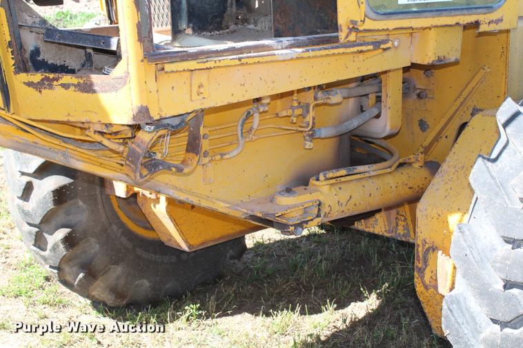 image for item K1917 John Deere 770A motor grader