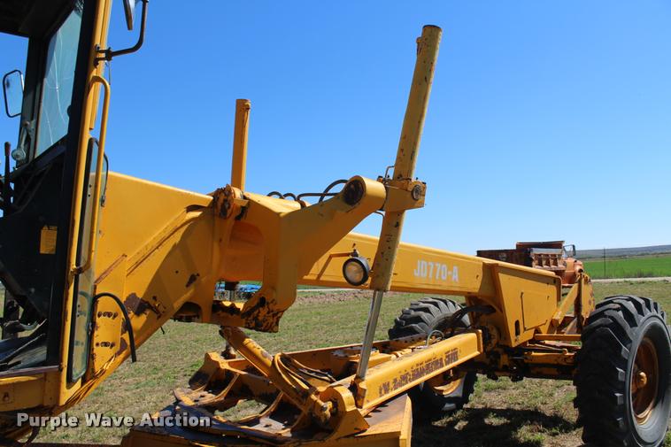 image for item K1917 John Deere 770A motor grader