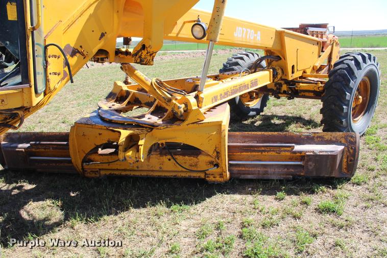 image for item K1917 John Deere 770A motor grader