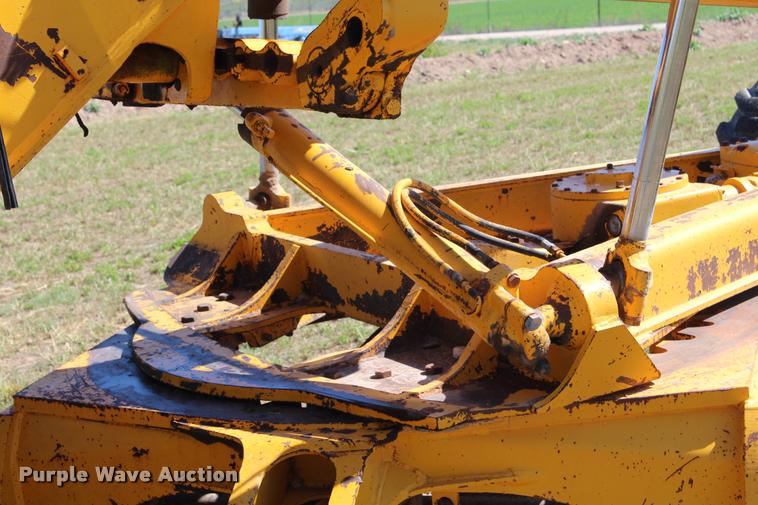 image for item K1917 John Deere 770A motor grader