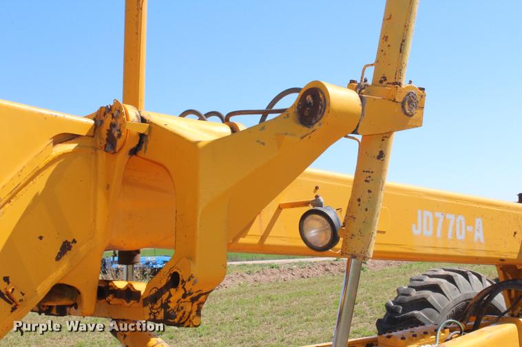 image for item K1917 John Deere 770A motor grader
