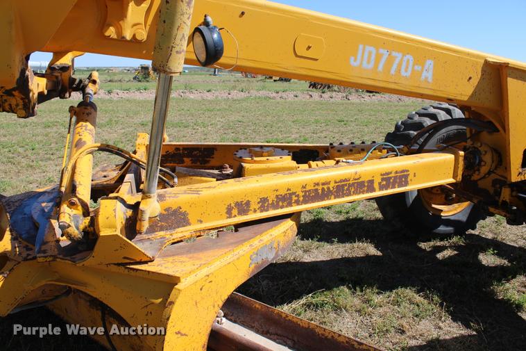 image for item K1917 John Deere 770A motor grader