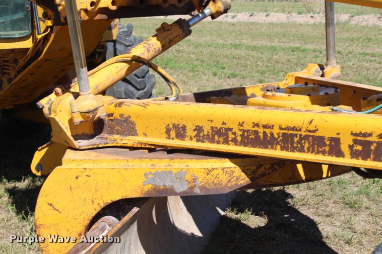 image for item K1917 John Deere 770A motor grader