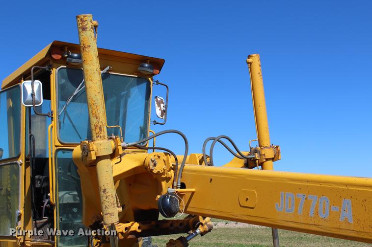 image for item K1917 John Deere 770A motor grader