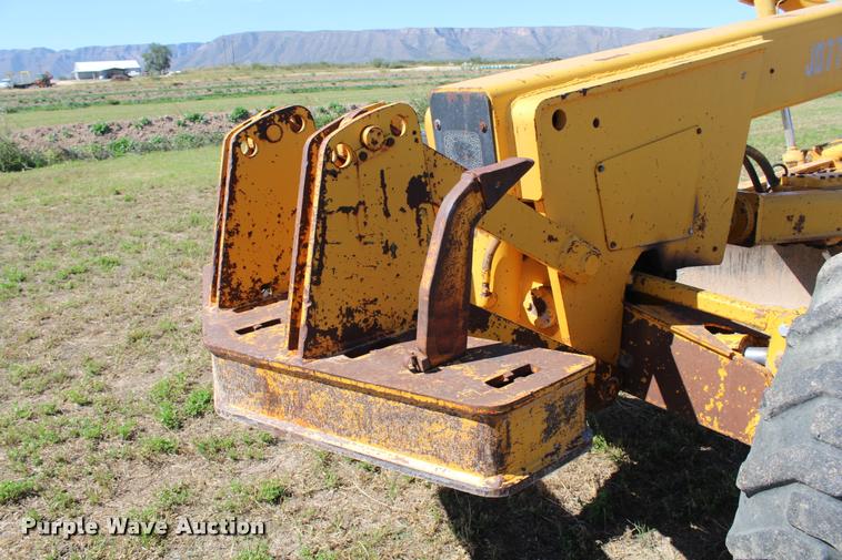 image for item K1917 John Deere 770A motor grader