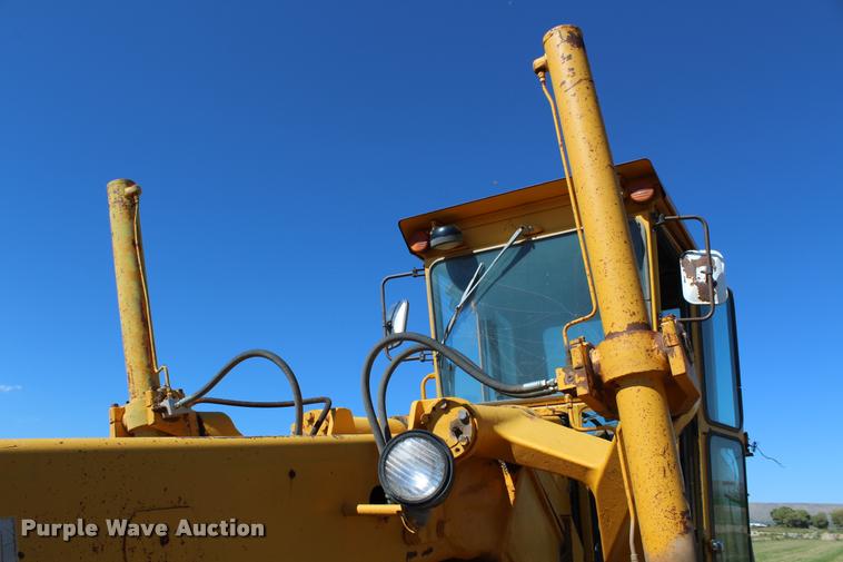 image for item K1917 John Deere 770A motor grader