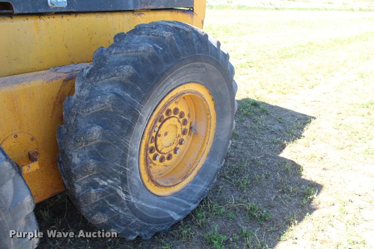 image for item K1917 John Deere 770A motor grader