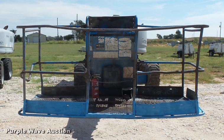 image for item K3001 2004 Genie S60 boom lift