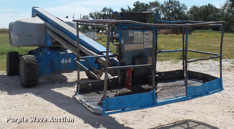 image for item K3001 2004 Genie S60 boom lift