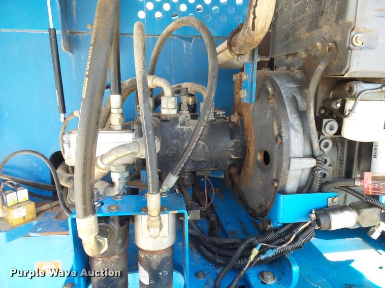 image for item K3001 2004 Genie S60 boom lift