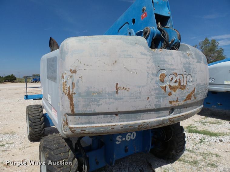 image for item K3001 2004 Genie S60 boom lift